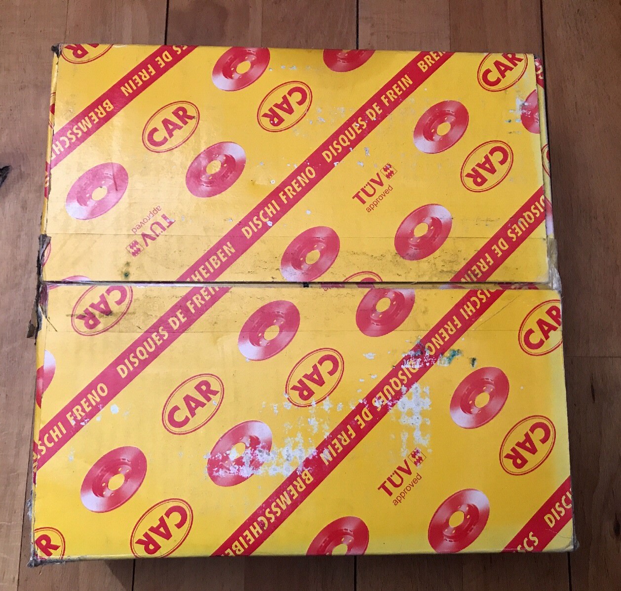Disques de freins auto BMW E30 reference 142.126 train avant pas cher neufs