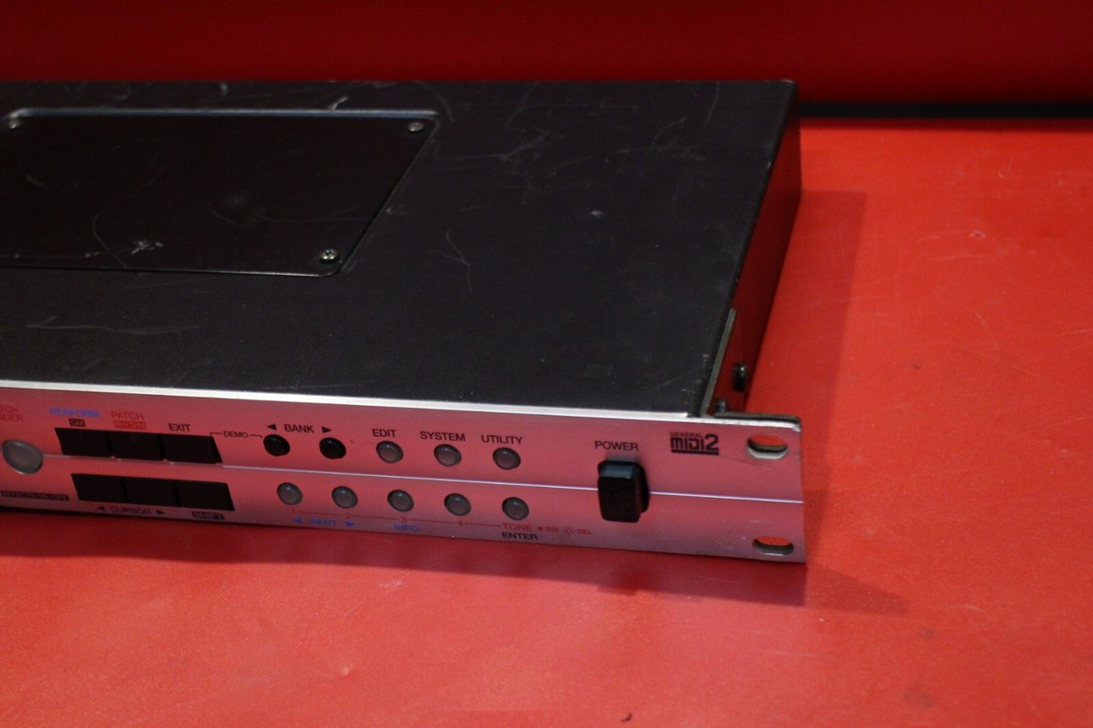 USED Roland XV 5050 64 Voices Synthesizer Module Rack U2317 240702