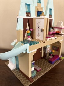 LEGO Disney: 100% Arendelle Castle Celebration 41068 with all minifigures
