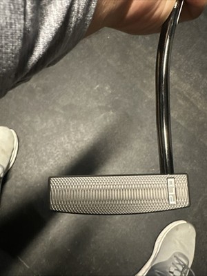 RH  Mint Ping PLD Milled Gunmetal 35 Inch D572 Putter W/O Headcover