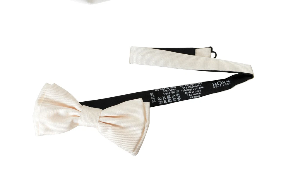 Hugo Boss Men's Ivory 100% Silk Bow Tie Foto 2 de 3