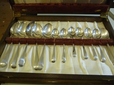 Besteck SHEFFIELD Edelstahl & versilbert11 Löffel Set im Eichenetui W1