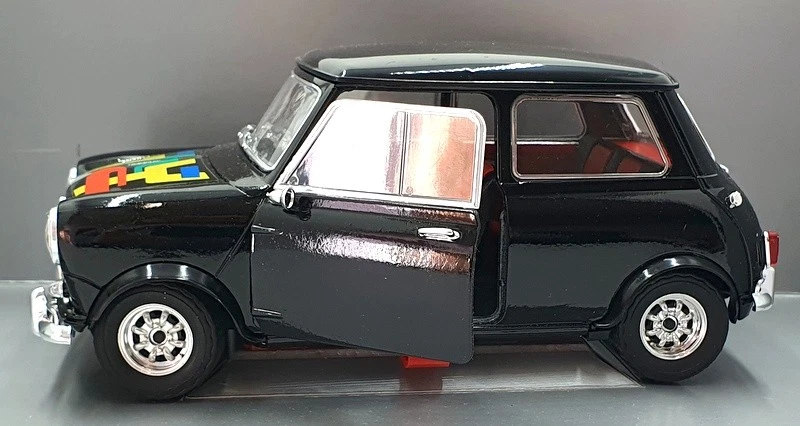 Solido 1/18 Scale Diecast 8305 - Mini Cooper S 1964 - Black - Image 4 of 4