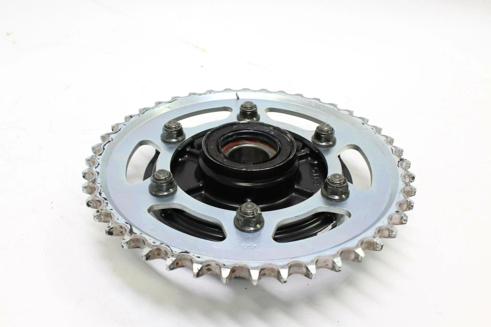 Piñón trasero Yamaha Fz1 2001-2005 OEM Foto 2 de 4