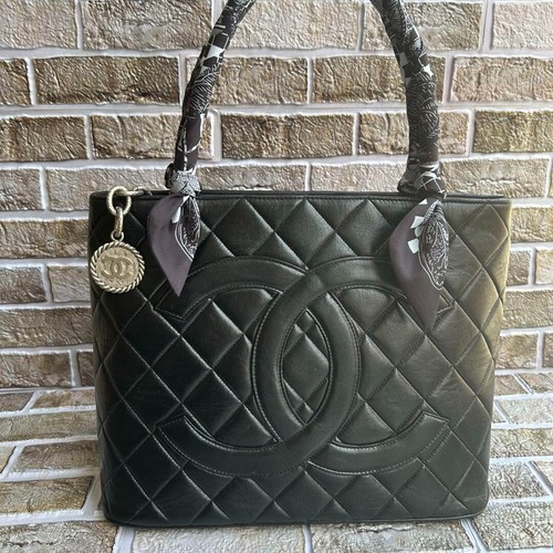 Chanel/Lambskin Matelasse Reproduction Tote Shoulder Bag/With serial number seal - Picture 10 of 12