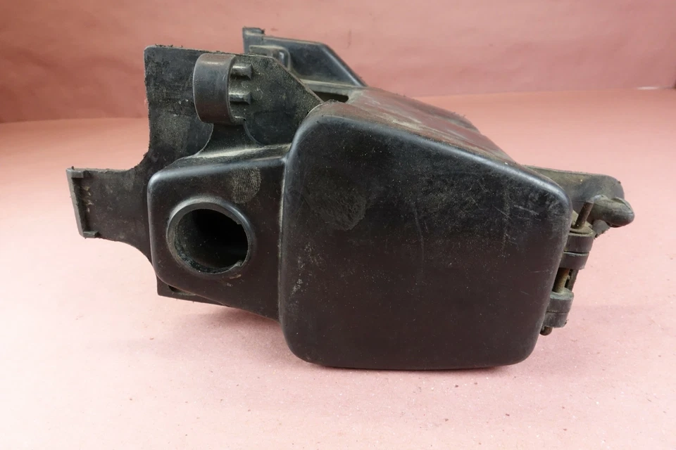 Honda V65 Sabre 1100 VF1100S 1984-1985 bandeja de batería caja herramientas Foto 2 de 4