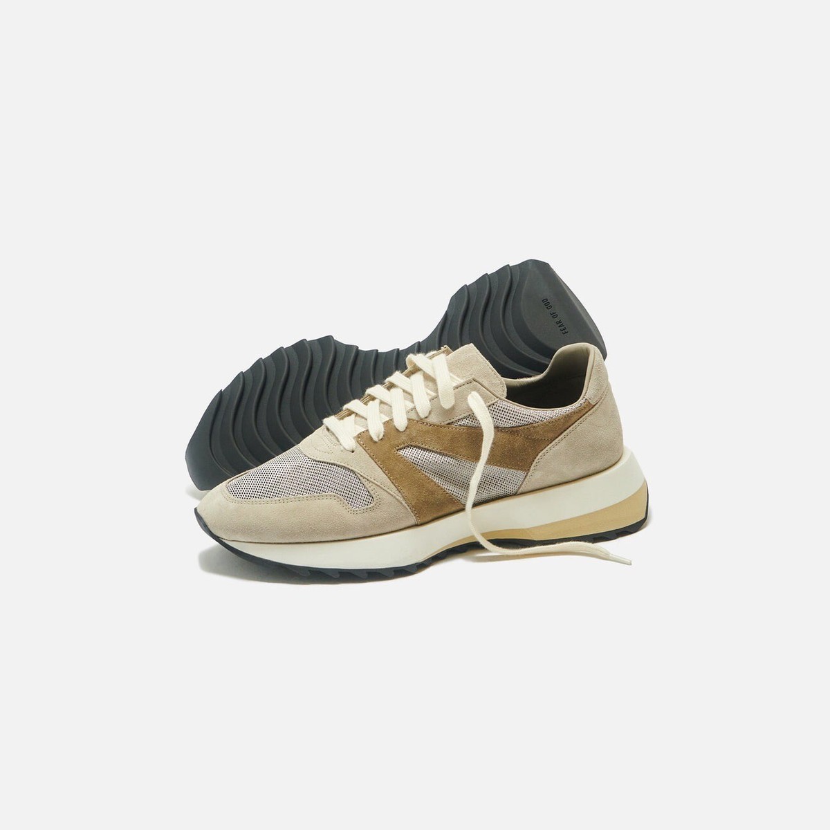 $695 Men\'s FEAR OF GOD Lace-Up Runner Sneakers Sabbia 42 US  Made in Italy What do you think? ? Here main image 3