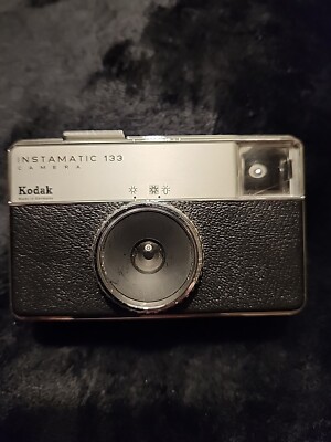 Vintage Kodak INSTAMATIC 133 (126) Camera