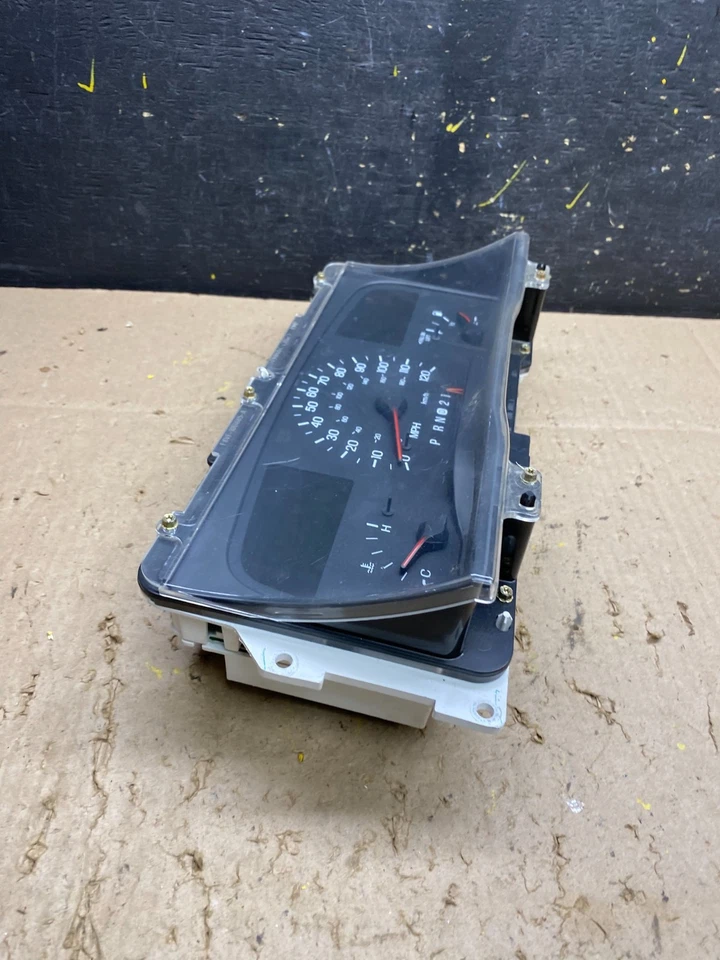 1998 年至 2002 年林肯镇汽车测速表集群 u5587 DG — 第 3/4 张图片