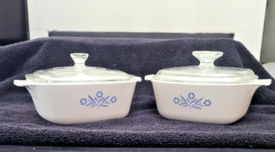 2 Black Stamp Corningware P-1 1/2 B casseroles with lids 1961-1966