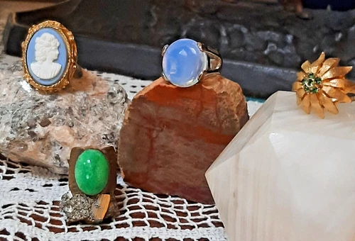 Lot of 4 Vintage Cocktail Rings Costume Jewelry Cameo, blue, green statement pcs