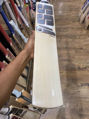 SS Master 8000 Cricketschläger Absolutely Mind Blowing Ping auf diesem Schläger   