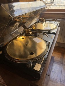 1 x Technics SL-1200LTD Limited Edition GOLD