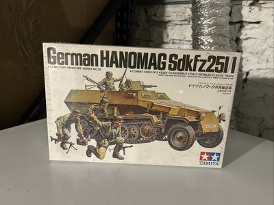 Tamiya 1/35 German Hanomag Sd.Kfz. 251/1 Plastic Model Kit 35020