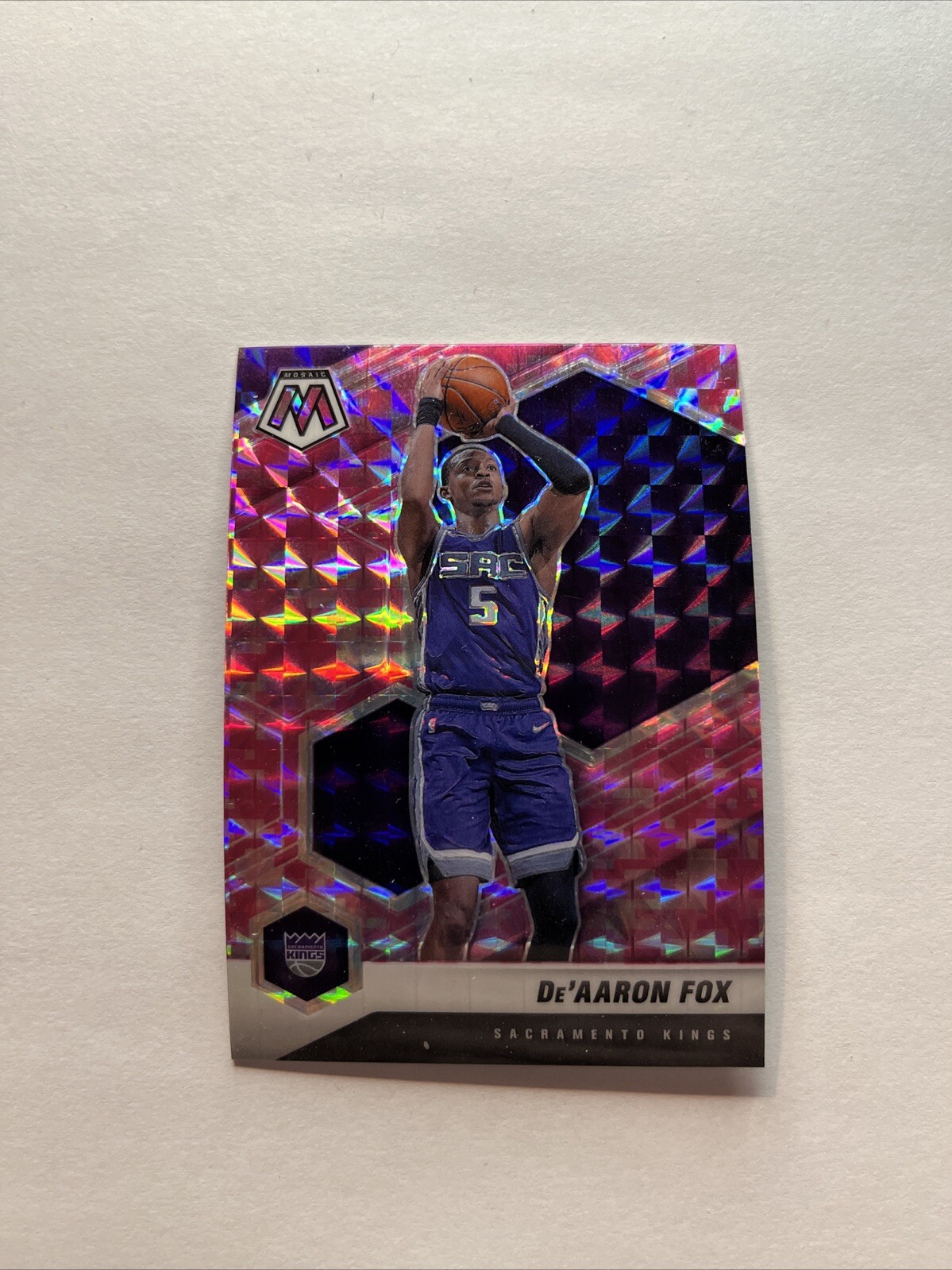 2020-21 Panini Mosaic - Pink Camo Mosaic Prizm #168 De'Aaron Fox