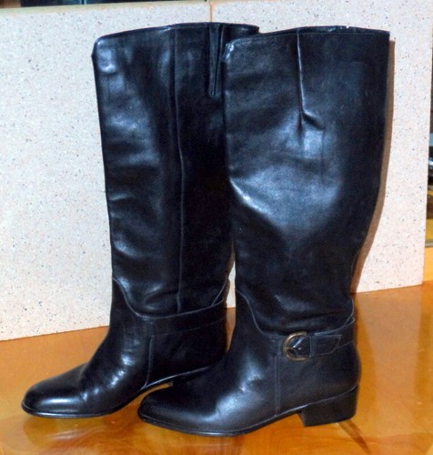 BANDOLINO BLACK LEATHER BOOTS WIDE CALF 