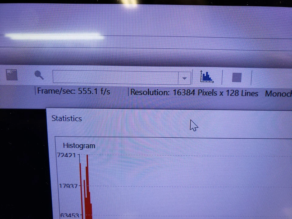 Cámara de escaneo de línea 16K Teledyne Dalsa LA-HM-16K07A-00-R 71.047 FPS @ 16384 x 1 Foto 3 de 4