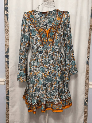 NEW WITH TAGS SUPER SOFT AND STYLISH Light weight Silk blend bohemian style  wit