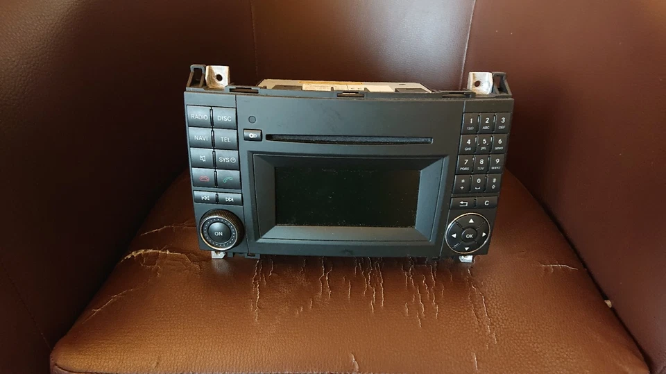 Navigationssystem Radio Audio BZ9830 Mercedes-Benz B-Klasse W245 W169 - Bild 2 von 4