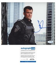 Josh Duhamel "Transformers: Dark of the Moon" AUTOGRAPH Signed 8x10 Photo ACOA