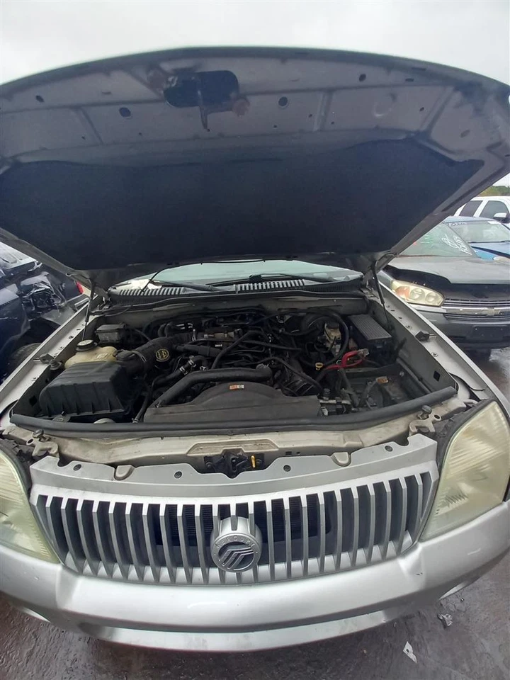 2003 Mercury Mountaineer Left Tail Light Assembly Silver 316428 Used - Image 3 of 4