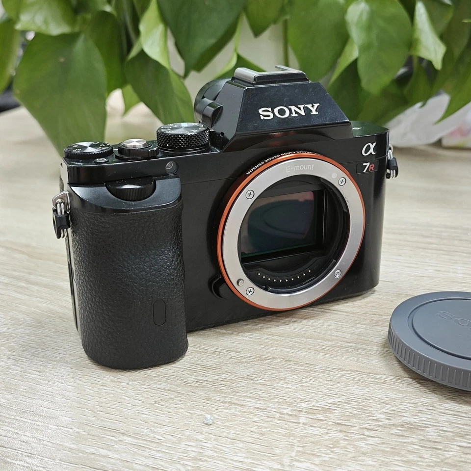Câmera Digital (Corpo) 90%NOVA Sony Alpha A7R ILCE-7R 36.4MP (Corpo) Língua Inglesa - Imagem 3 de 4