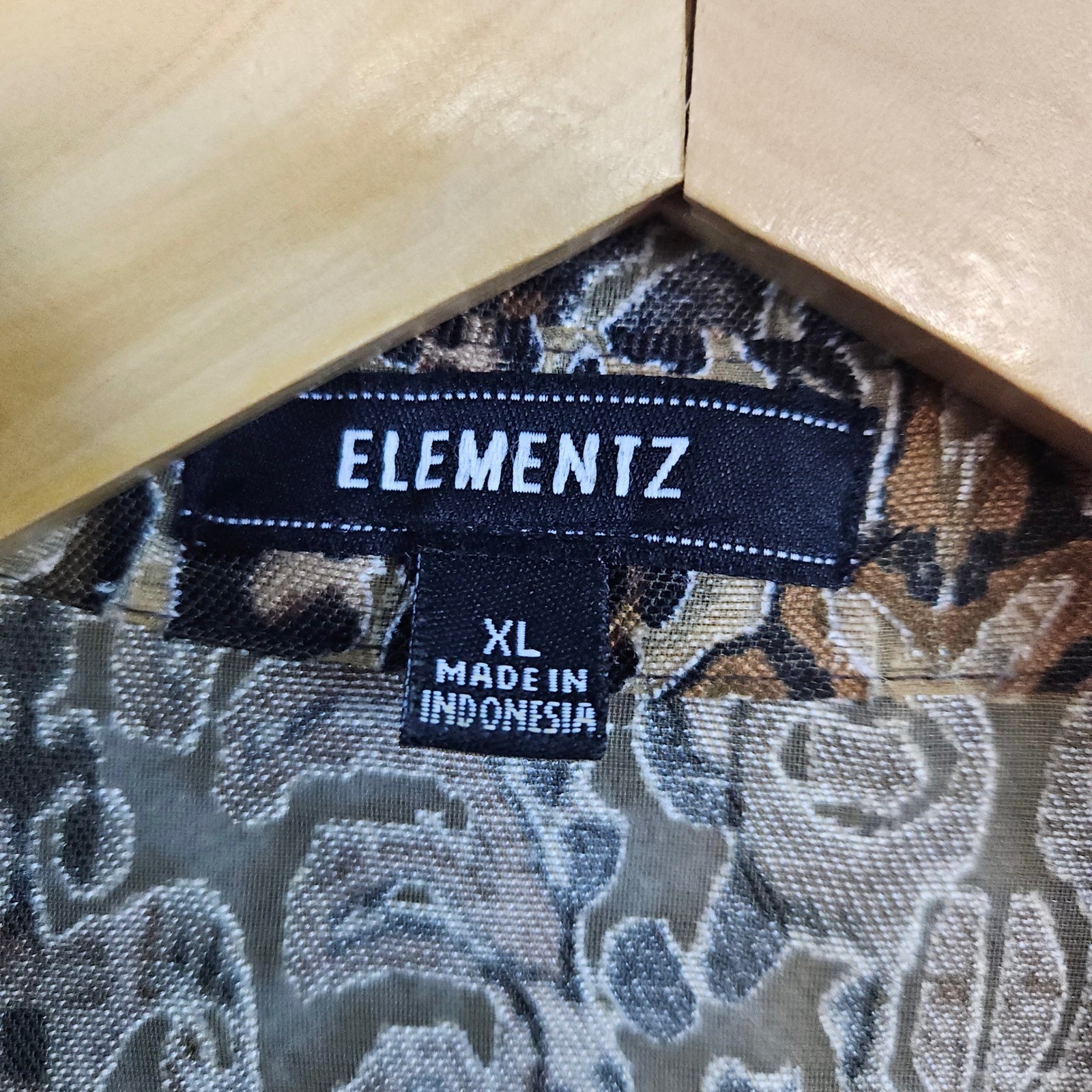 Elementz Leopard/Abstract Print Button Down Shirt… - image 3