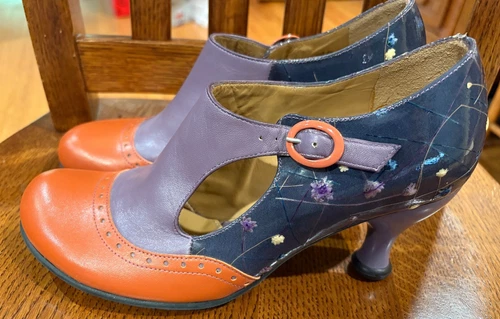 JOHN FLUEVOG Ella Baker Bellevues Orange Purple Blue Flowers Brogued Heel 8