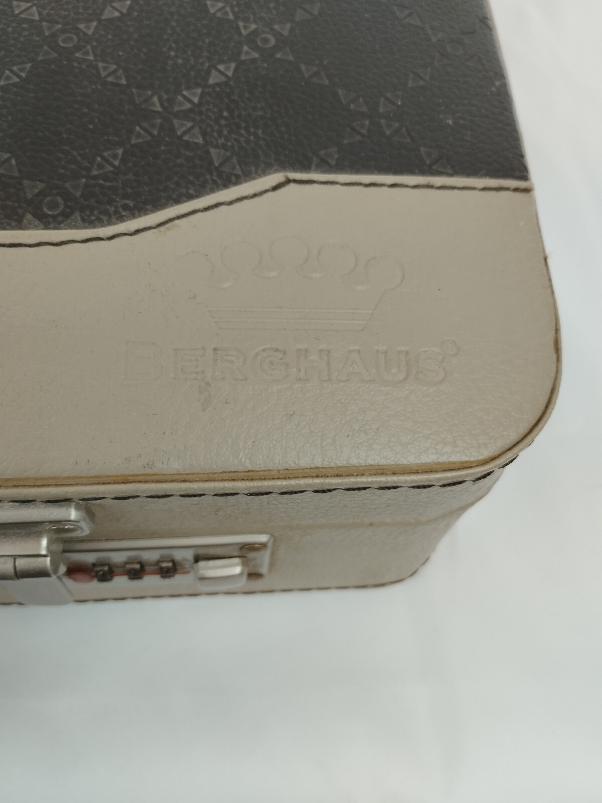 Berghaus A Code Document Porte Case - image 11