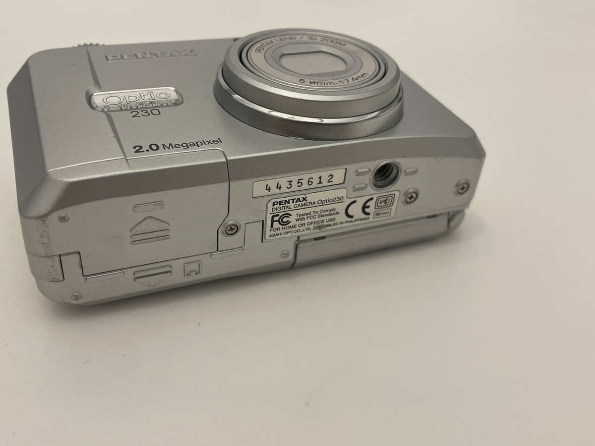 Pentax Optio 230 Digital Lens Display Camera 2.0 3x Zoom Megapixel