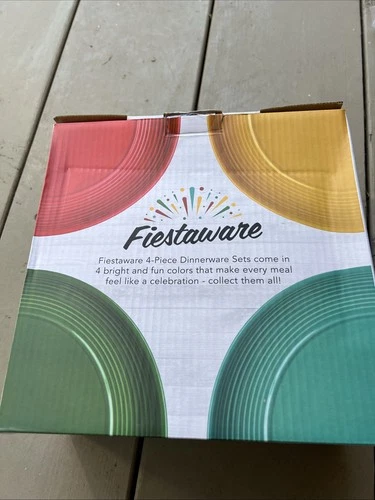 [NEW IN BOX] Fiestaware 4-Piece Dinnerware Set - Agave Green