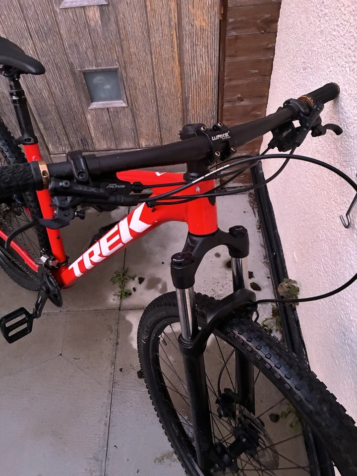 Trek Marlin 7, photo 2 of 3