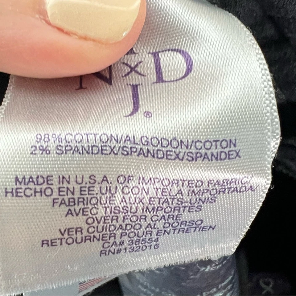 NYDJ Vaqueros Pierna Recta Tecnología Lift and Tuck Negro Talla 10 B170 Foto 3 de 4