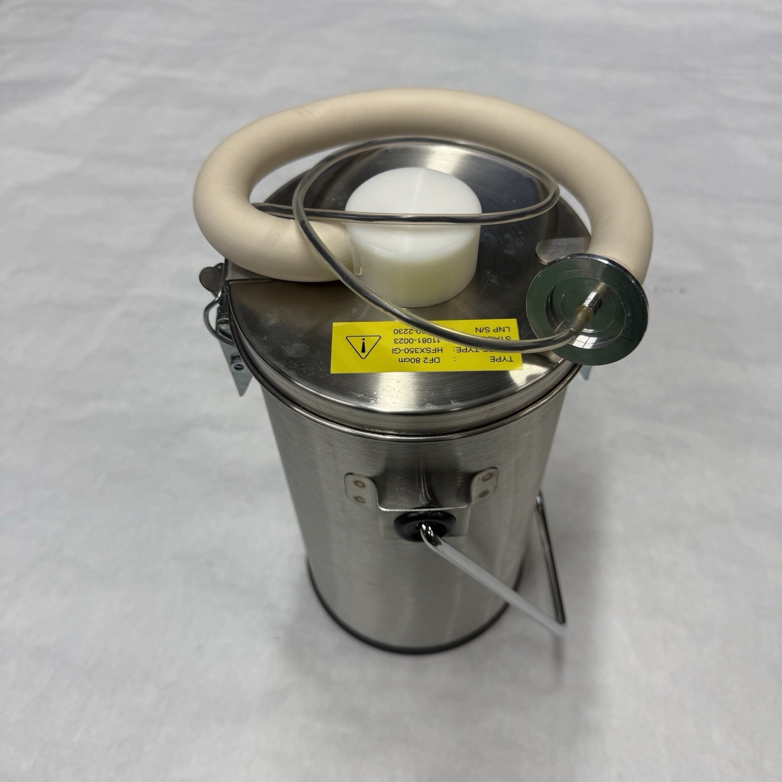 Stainless Steel Cased Dewar Flask with Lid Clips and Handle 2L DF2 80