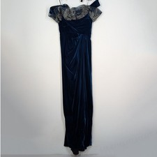 Marchesa Off The Shoulder Embellished Velvet Gown Blue Beaded Size 8 Preowned