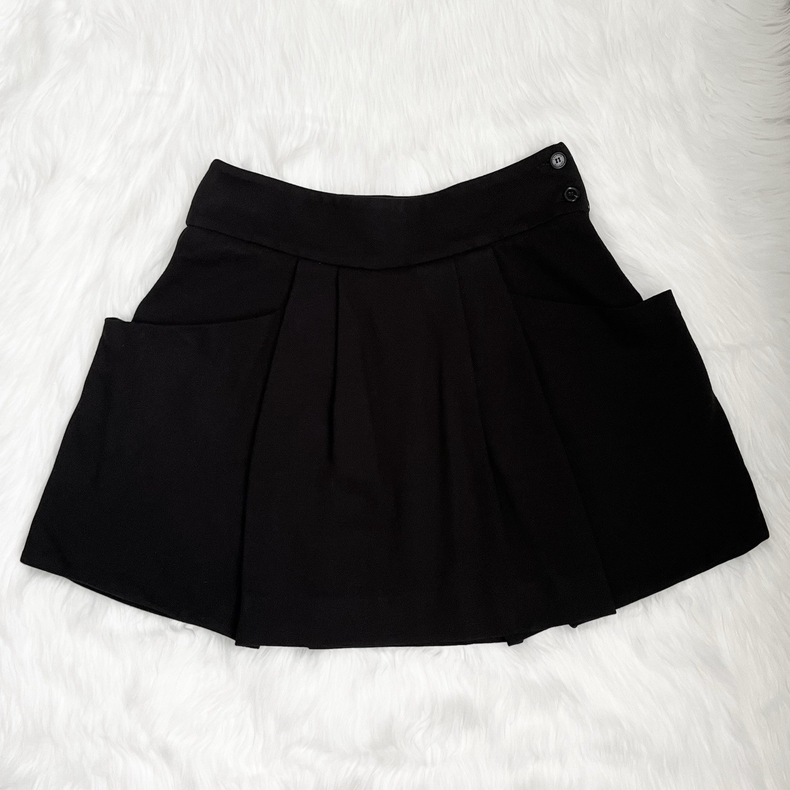 Lacoste Black Pleated Mini Skirt with Side Buttons and Pockets Size 34