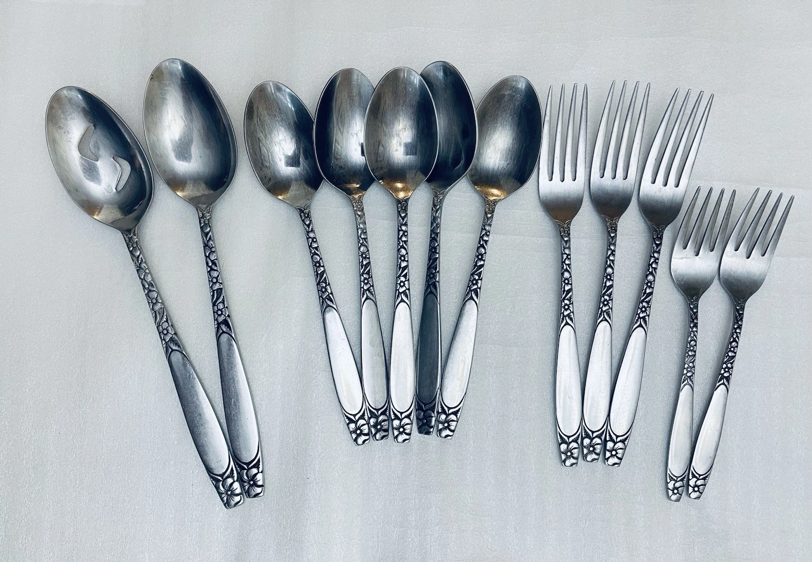 VTG Supreme Cutlery Japan Stainless Flatware Set Floral Scroll 12 Pc Mixed Lot