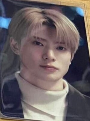 DOJAEJUNG NCT 127 TRADING PACK OFFICIAL PHOTOCARD-PERFUME