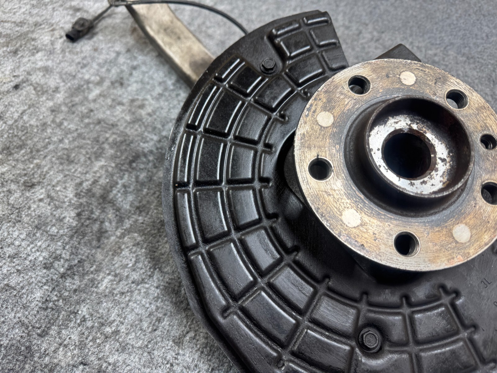 MASERATI GHIBLI M157 14-17 OEM RWD FRONT RIGHT RH SPINDLE KNUCKLE WHEEL HUB 60K
