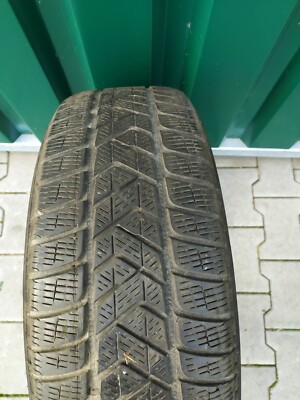 1x Winterreifen Pirelli Scorpion Winter 215/65R17 99H DOT16 4mm Seal Inside