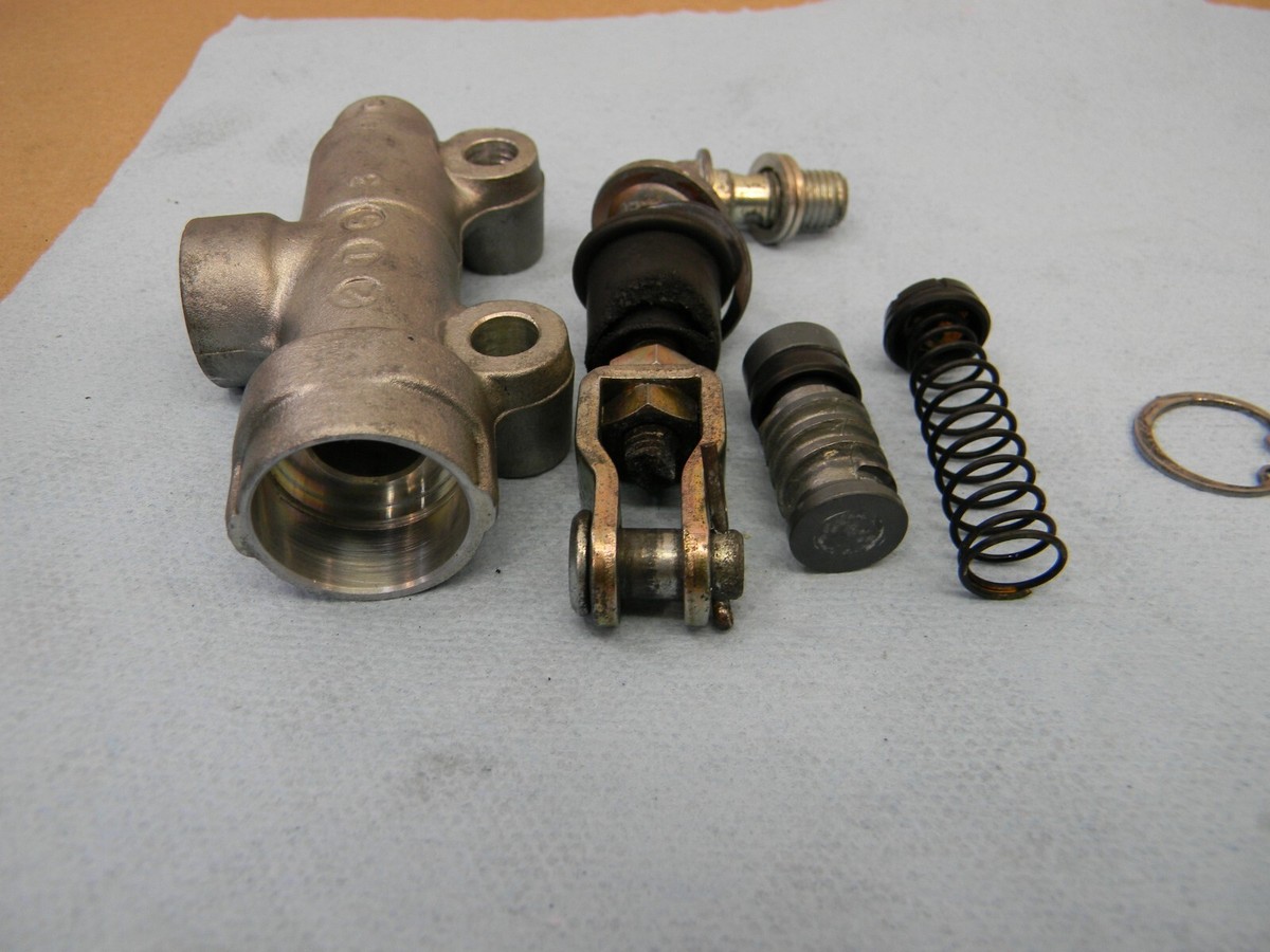 1993 Kawasaki ZX11 ZX1100-D1 Ninja rear Brake Master Cylinder