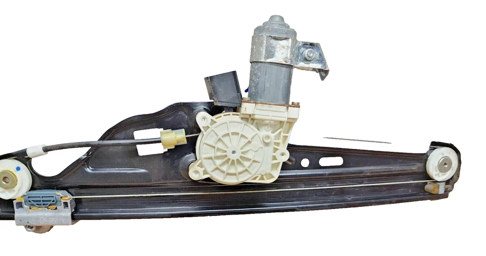 BMW 5Series 525i 528i 530i 535i 545i 550i M5 Rear Right Window Regulator 7034388 - Image 4 of 4