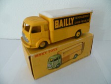 SIMCA CARGO DEMENAGEMNTS BAILLY dinky toys ref 33AN en boite d'origine