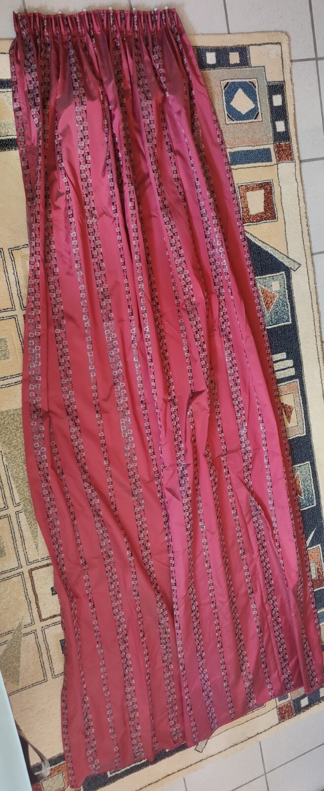 Vorhänge, Gardinen-Schalen