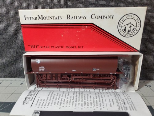Tolva de grano cilíndrica de 4 bahías InterMountain HO Santa Fe ATSF-08 #313927 | Zustand: New