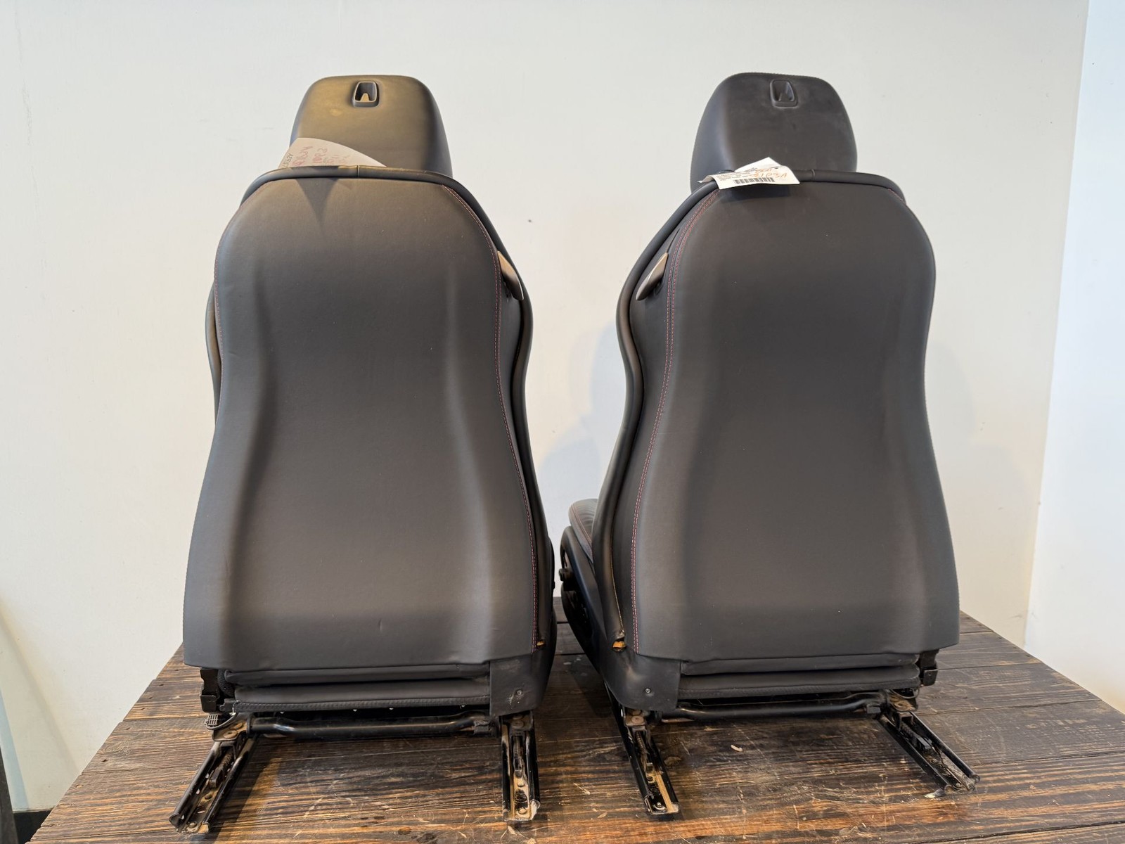 2009-2014 Ferrari California Daytona Seat Set Black Leather OEM Pair w/o modules
