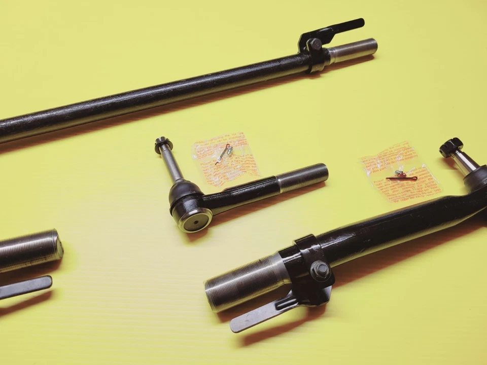 Kit de dirección de rótula y varilla de amarre XRF para Ford F250 F350 Super Duty 05-2016 4x4 Foto 3 de 4