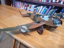NICE VINTAGE MARX  1940 TIN LITHO WIND UP  MILITARY TWO ENGINE BOMBER AIRPLANE