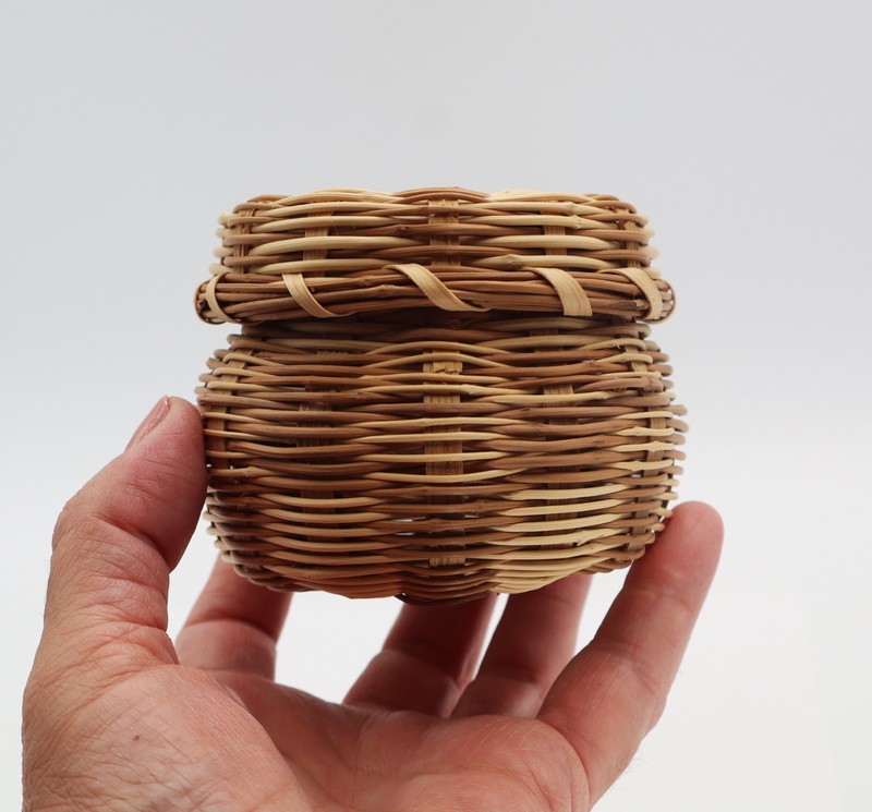 Cherokee Qualla Basket Betsy Bigwitch Honeysuckle White Oak Button Basket 3.5" W