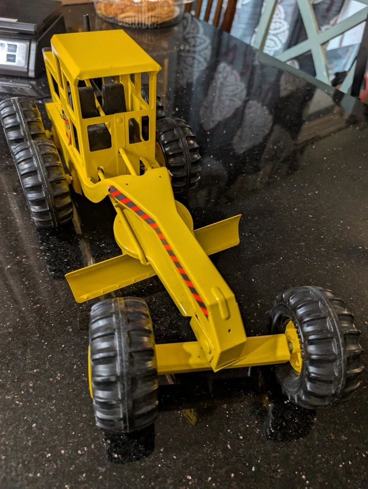 Tonka Road Grader Truck Metal With Plastic Wheels Great Shape - Image 3 of 4